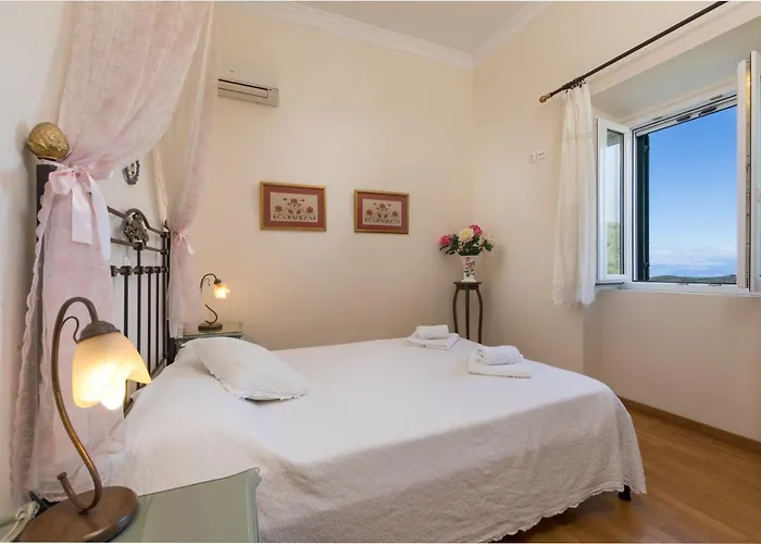 펜션 Agallis Corfu Sokrákion