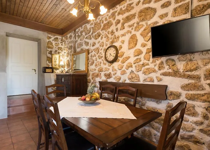 Agallis Corfu 펜션 Sokrákion