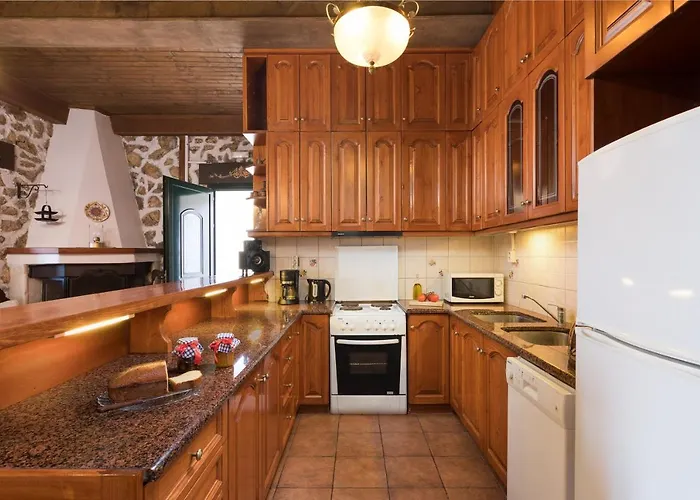 Agallis Corfu * Sokrákion