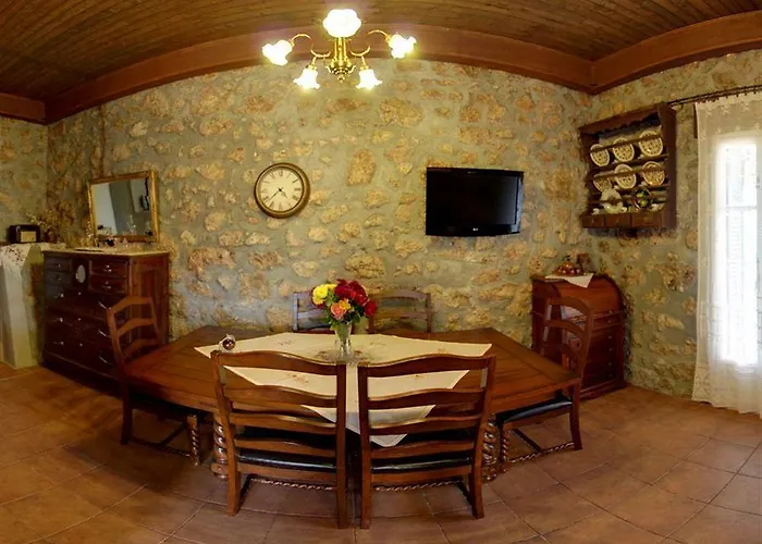 Agallis Corfu * Sokrákion