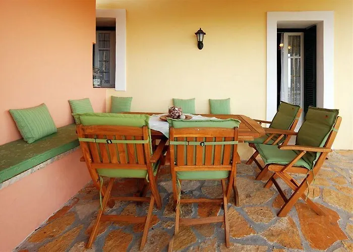 Agallis Corfu * Sokrákion